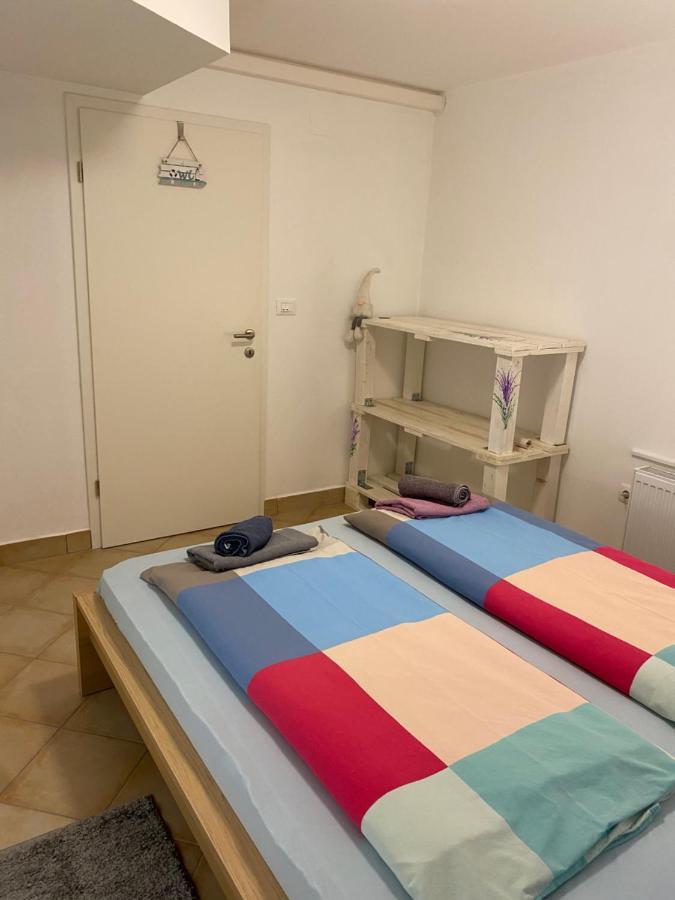 Room Julija Zirovnica Εξωτερικό φωτογραφία