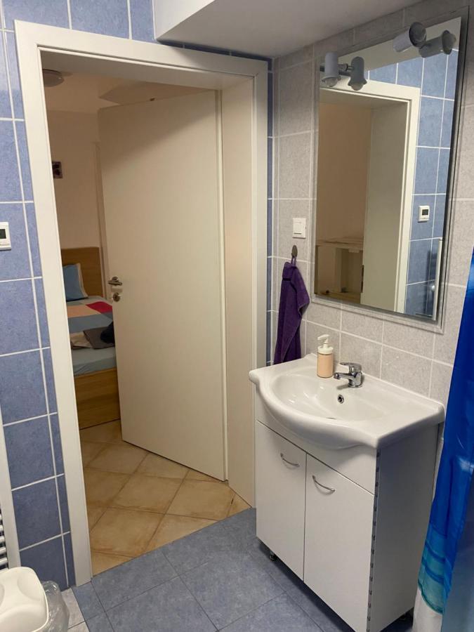 Room Julija Zirovnica Εξωτερικό φωτογραφία